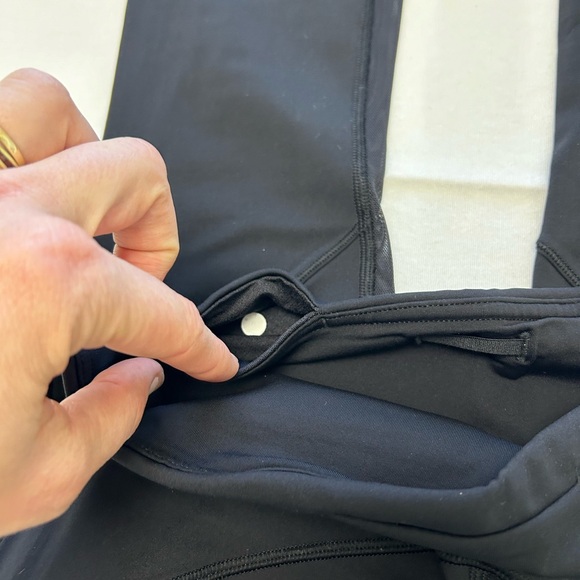 Lululemon Cropped Running Leggings - Size 6 - Picture 12 of 13